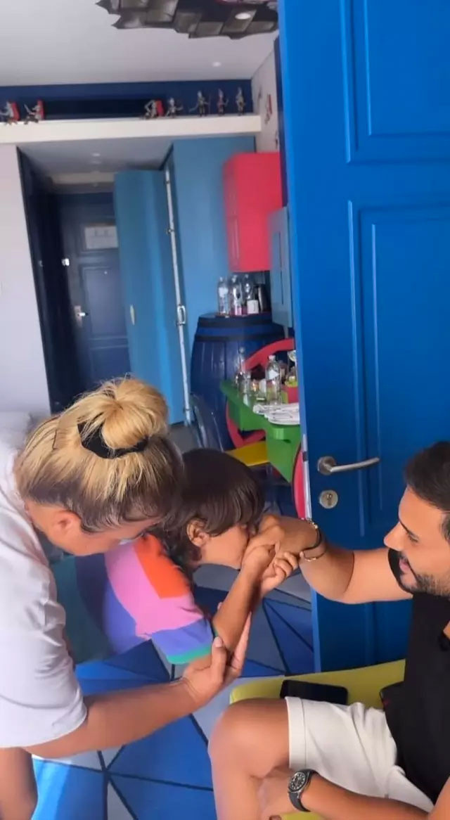 Dilan Polat'ın eşi Engin Polat'ın bayram haçlığı gündem oldu - Resim: 0