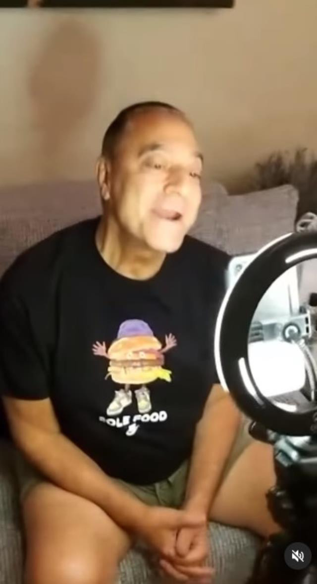 Mehmet Ali Erbil'den bir skandal daha! TikTok canlı yayınında küfürler savurup, el hareketi çekti! - Resim: 0