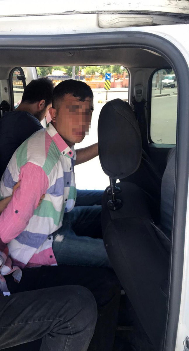 Son dakika Diyarbakır'da polis memurunu şehit eden saldırgan yakalandı - Resim: 0