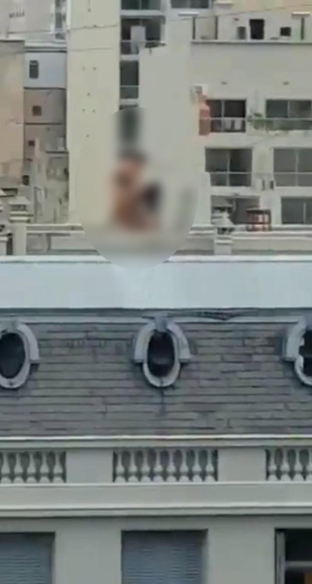 Önce çatıda seviştiler daha sonra ise bakın ne yaptılar! Olay görüntüler - Resim: 2