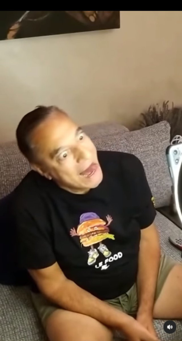 Mehmet Ali Erbil'den bir skandal daha! TikTok canlı yayınında küfürler savurup, el hareketi çekti! - Resim: 3