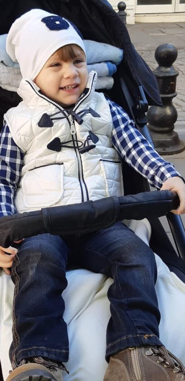 Eskişehir'de karı koca ve 4 yaşındaki çocukları evlerinde ölü bulundu - Resim: 1