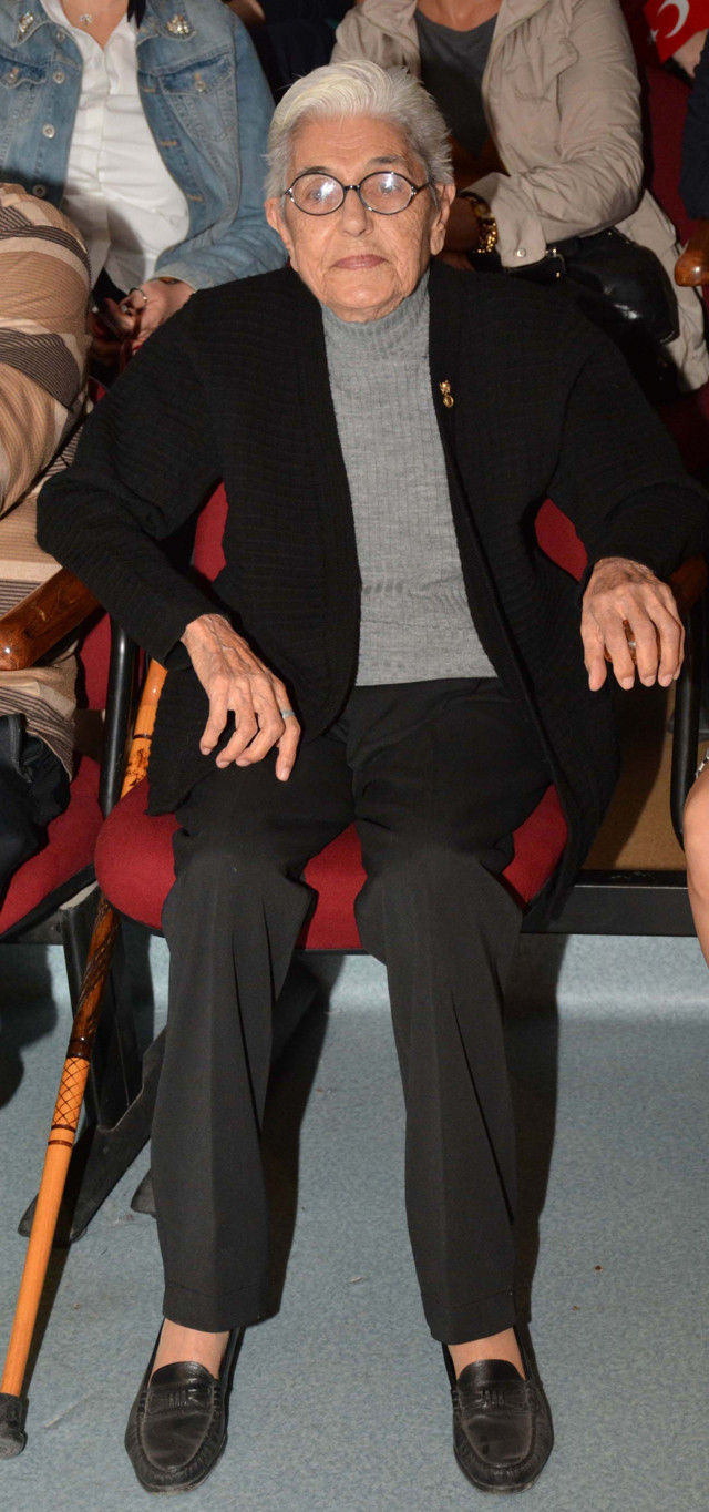 Atatürk’le çekilen fotoğrafı hafızalara kazınan Remziye Tatlı yaşama veda etti - Resim: 0