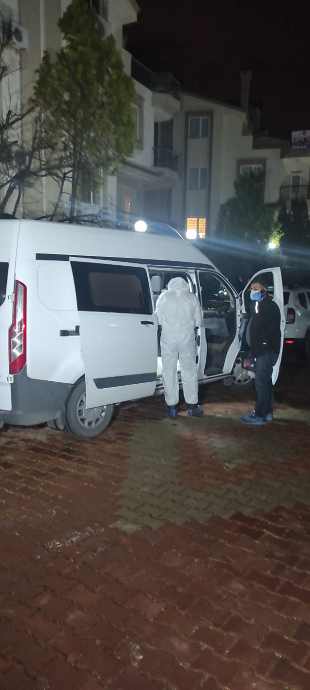 Antalya'da erkek evlat evde katliam yaptı sonra da intihar etti - Resim: 0