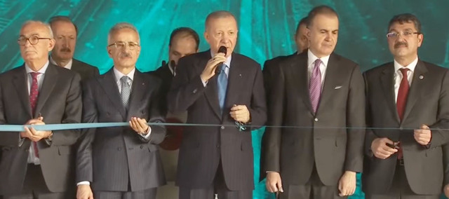 Aydın-Denizli Otoyolu açıldı! Cumhurbaşkanı Erdoğan: 2 saati bulan yolculuk süresi 1 saatin altına iniyor - Resim: 3