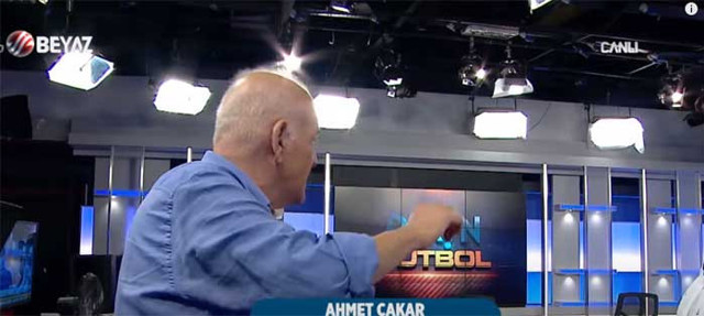 Ahmet Çakar canlı yayını bastı! Fenerbahçe maçında katliam var - Resim: 2