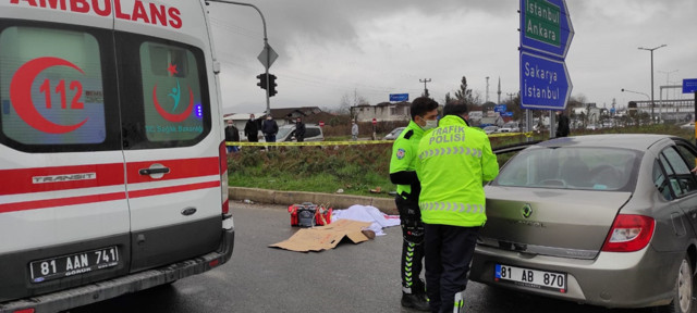 Düzce'de yaşanan kazada genç kız feci şekilde can verdi - Resim: 0