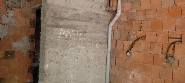 Hırsızların pişkinliği 'pes' dedirtti: Bırakılan notu gören vatandaş şoke oldu! - Resim: 2