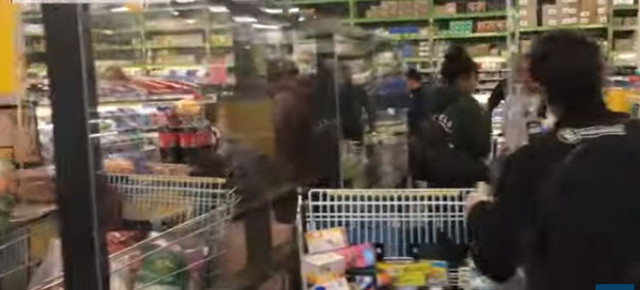 Yeni Zelanda’da yeni karantina! Halk süper marketlere hücum etti - Resim: 1