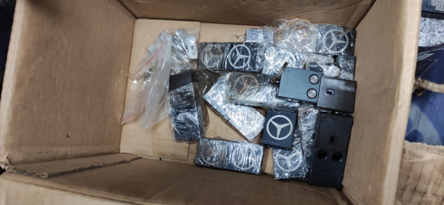 İstanbul'da kaçak silah atölyesine baskın! Anahtarlık görünümlü tabanca ele geçirildi - Resim: 0