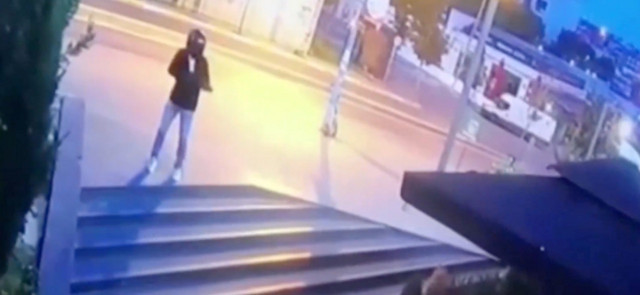 Bakan Yerlikaya açıkladı: İstanbul'da iş yerlerini kurşunlayan 23 şüpheli gözaltında - Resim: 0