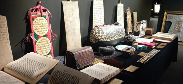 Dünyadan 114 Kur'an-ı Kerim mushafı Büyük Çamlıca Camii'nde sergileniyor - Resim: 1