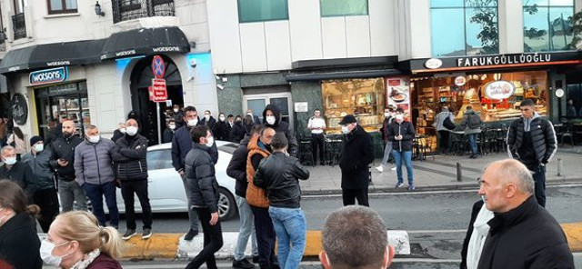 Taksim'deki 10 Kasım töreninde CHP'ye protesto! 'Ben de CHP'liyim sizden utanıyorum' - Resim: 1