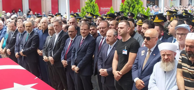 Pençe-Kilit Operasyonu şehidi Serkan Taşçı ebediyete uğurlandı - Resim: 0