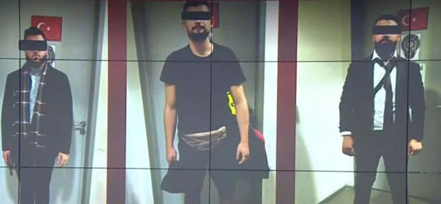 'Rockçı terörist' kılıktan kılığa girdi ama hain planını gerçekleştiremedi! - Resim: 0