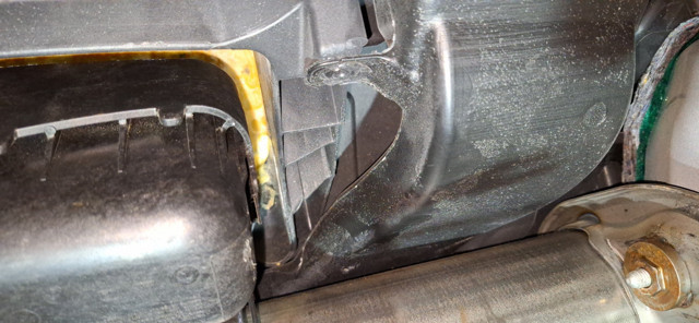 6 ay önce aldığı otomobili tamirciye götüren sağlıkçıya "ağır hasarlı" şoku: Hava yastığı yerine köpük çıktı - Resim: 2