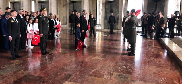 23 Nisan tüm yurtta coşkuyla kutlanıyor! İlk tören Anıtkabir'de - Resim: 1
