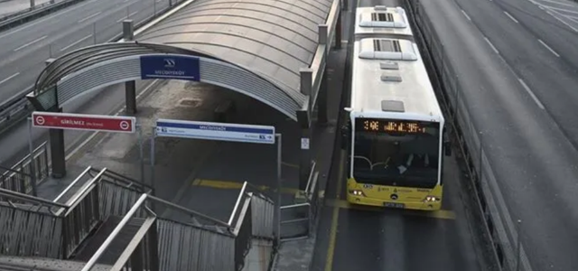 İstanbul'da 15 Temmuz'da bu yollar trafiğe kapatılacak! Metrobüs güzergahı değişiyor, 6 durak kapalı olacak - Resim: 0