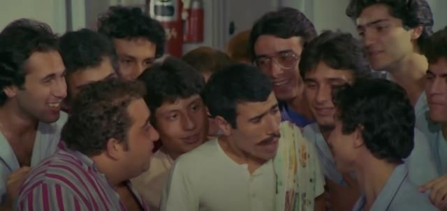 Son halini gören tanıyamadı! Hababam Sınıfı'nın Ömer'i oyunculuğu bıraktı şimdi bakın ne yapıyor - Resim: 1