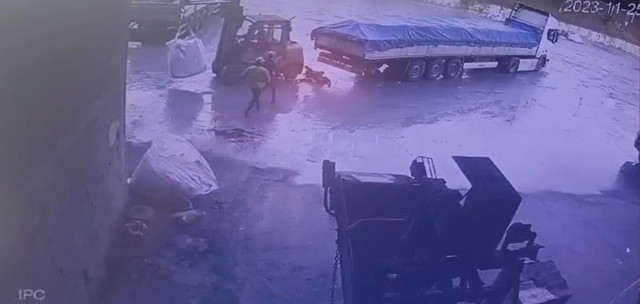 Çimento fabrikasında forklift çarpması sonucu hayatını kaybetti - Resim: 0