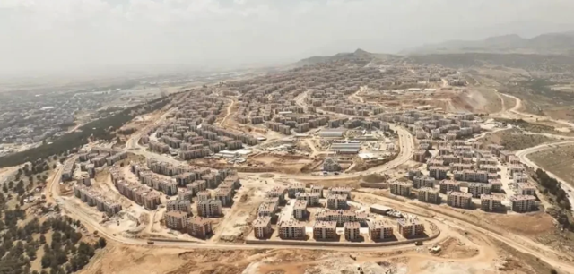 Bakan Kurum dağları deldik diyerek paylaştı! Depremzedelere çifte bayram - Resim: 0