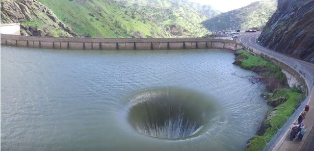 Başka dünyaya açılan kapı sanılıyordu sırrı ortaya çıktı - Resim: 4