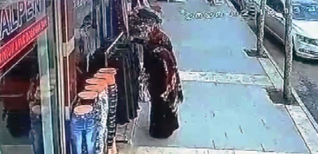 Adıyaman'da etek hırsızlığı yaparken güvenlik kameralarına takıldı - Resim: 0