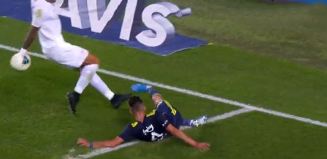 Rıdvan Dilmen'den sert tepki: Sana ne Kemal hoca versene penaltıyı - Resim: 0