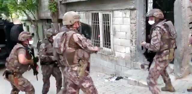 Gaziantep’te, 657 polisle uyuşturucu operasyonunda 24 gözaltı - Resim: 0