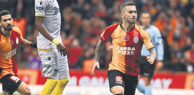 Şenol Güneş Cenk Tosun'un yerine Adem Büyük'ü çağıracak - Resim: 0