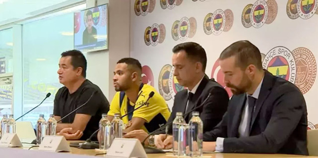 Fenerbahçe'de Youssef En-Nesyri imzayı attı! Acun Ilıcalı'dan itiraf: Gören varsa söylesin - Resim: 0