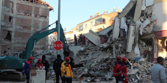 Deprem simsarları bakın böylesi de var Elazığlı Mehmet amca ders verdi - Resim: 0