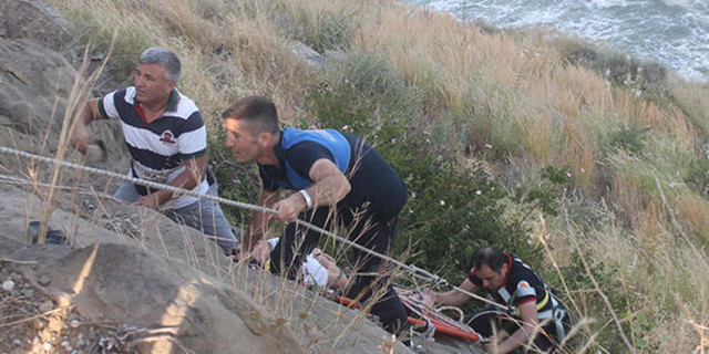 Özçekim uğruna canından oluyordu! Metrelerce yükseklikten düştü - Resim: 0