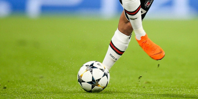 Futbolcularında koronavirüs çıkan takım hükmen mağlup sayıldı - Resim: 0