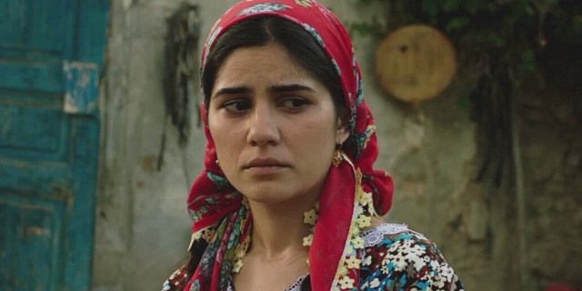 Sevivor Sevmiyor oyuncusu Zeynep Çamcı'dan müjde! 4 sene sonra o dizide karar kıldı - Resim: 2