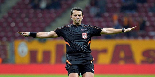 Beşiktaş-Fenerbahçe maçının hakemi belli oldu! İşte Süper Lig'de 8'inci hafta hakemleri... - Resim: 0