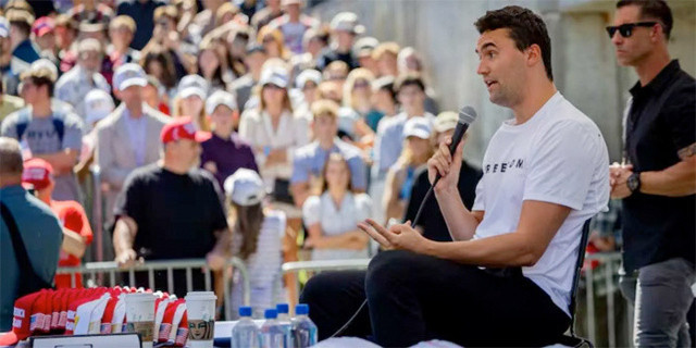 Trump'ın en yakınındaki isim istifa etti açıklamaları olay oldu Charlie Kirk'i İsrail mi öldürdü? - Resim: 0