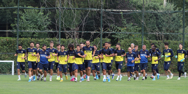 Fenerbahçe'de Deniz Türüç ilk antrenmanına çıktı - Resim: 2