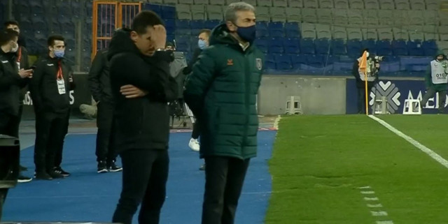 Emre Belözoğlu, maç sonu Aykut Kocaman'la ne konuştu? Çok konuşulan kareye ilk yorum - Resim: 4