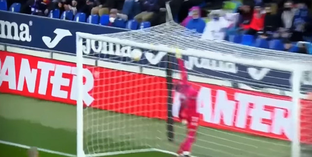 Enes Ünal taç çizgisinden gol attı herkes bunu konuşuyor - Resim: 0