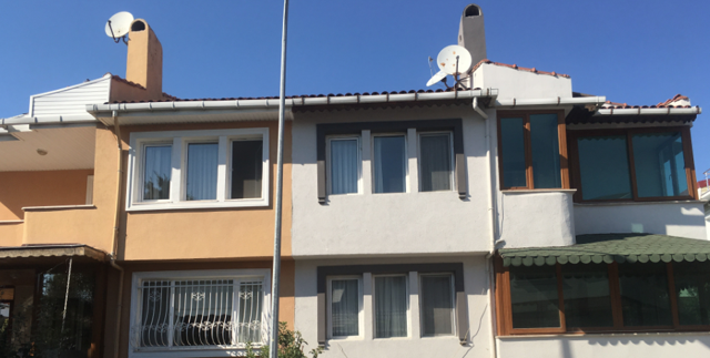 Naim Süleymanoğlu'nun evinin hali içler acısı! Madalyalar bakın nerede çıktı - Resim: 0