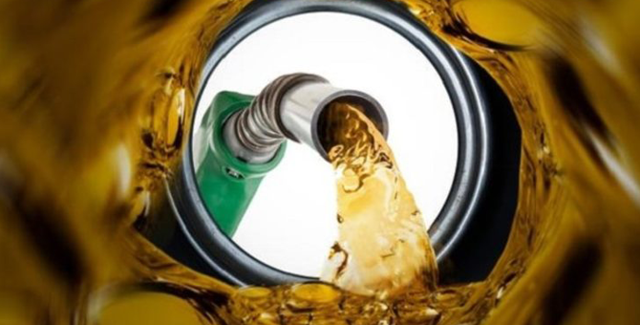 Aracı olanlar dikkat! İki büyük indirim sonrası benzine bu kez zam geliyor - Resim: 0