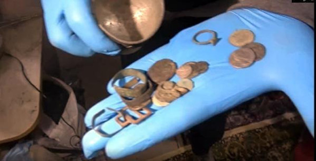 Büyücü 'cin çıkarıyorum' diye onlarca kadına tecavüz edip videoya aldı! Karısı yardım etti - Resim: 3