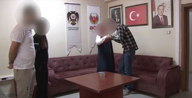 Sosyal medya üzerinden kandırılarak terör örgütüne katılan terörist teslim oldu - Resim: 1