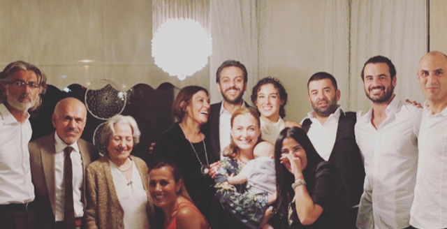 Erkan Kolçak Köstendil ile Cansu Tosun nişanlandı - Resim: 1