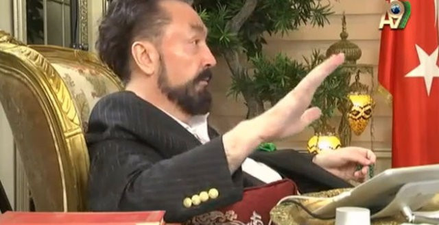 Bakın Adnan Oktar neden hiç evlenmemiş! - Resim: 1