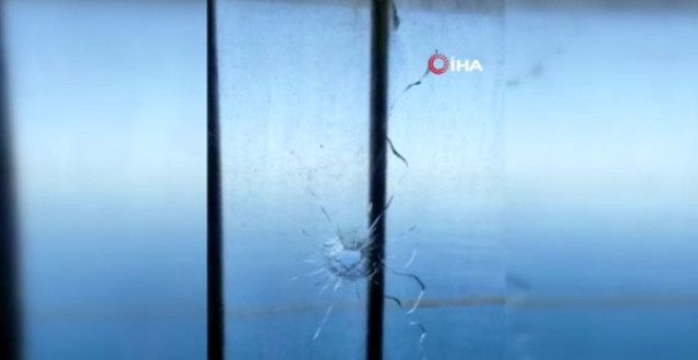 Yunanistan Sahil Güvenlik birimleri Ro-Ro gemisine taciz ateşi açtı - Resim: 0