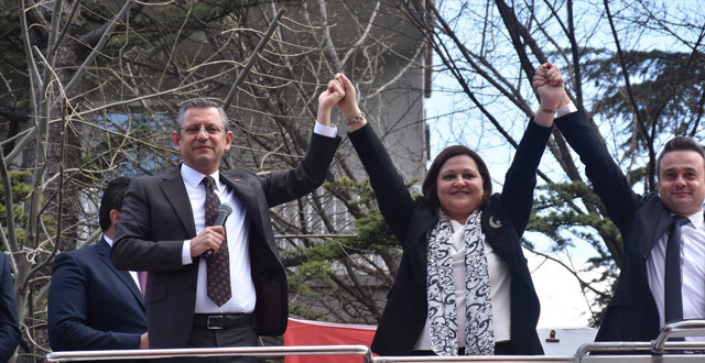 Özgür Özel'den Burcu Köksal'a yanıt! 'CHP'li belediyeler söz verecek" - Resim: 0