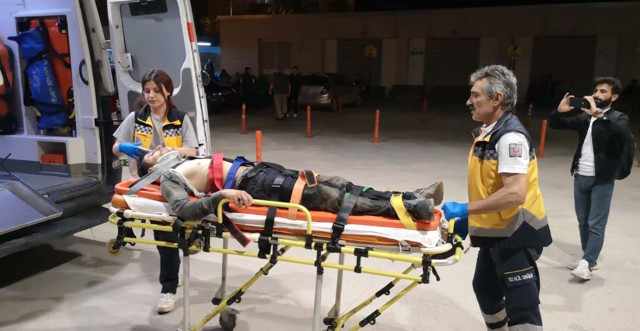 İntihara kalkışan genç başaramayınca 112'yi arayıp yardım istedi - Resim: 0