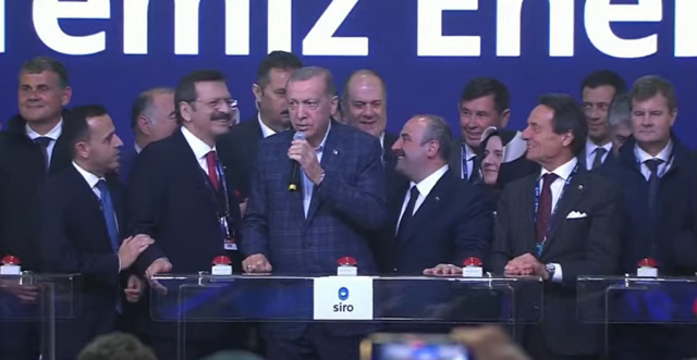 Türkiye'de bir ilk! Temelini Cumhurbaşkanı Erdoğan attı! Canlı yayında Togg kredisi fırçası... - Resim: 2